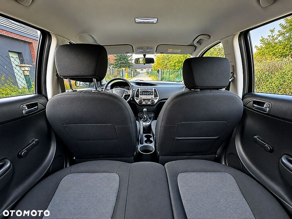 Hyundai i20 - 11
