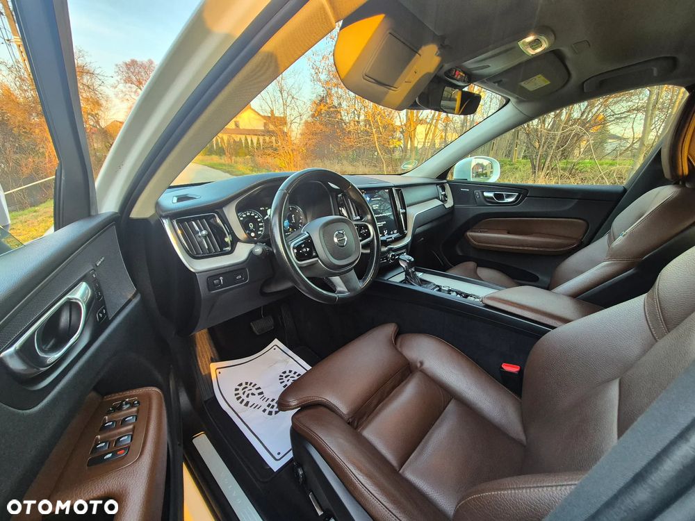 Volvo XC 60 D4 AWD Geartronic Inscription - 25