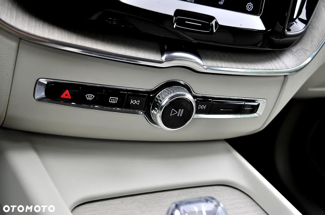 Volvo XC 60 B4 B Geartronic Inscription - 35