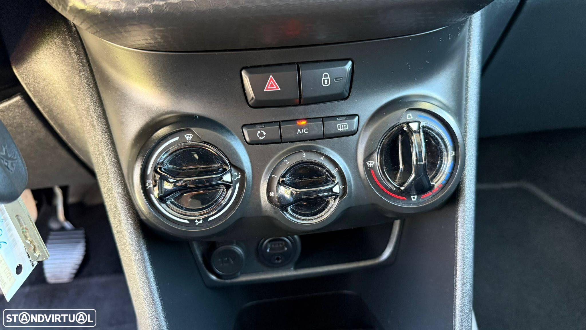 Peugeot 2008 1.2 PureTech Style - 38