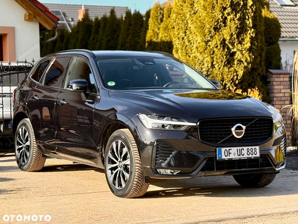 Volvo XC 60 B4 D AWD Geartronic Momentum Pro - 4