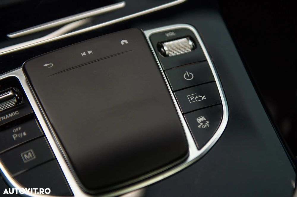 Mercedes-Benz GLC Coupe 300 e 4MATIC - 30