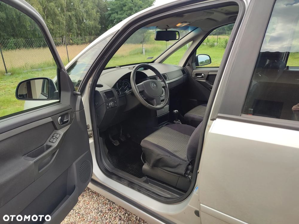 Opel Meriva 1.6 16V Cosmo - 10