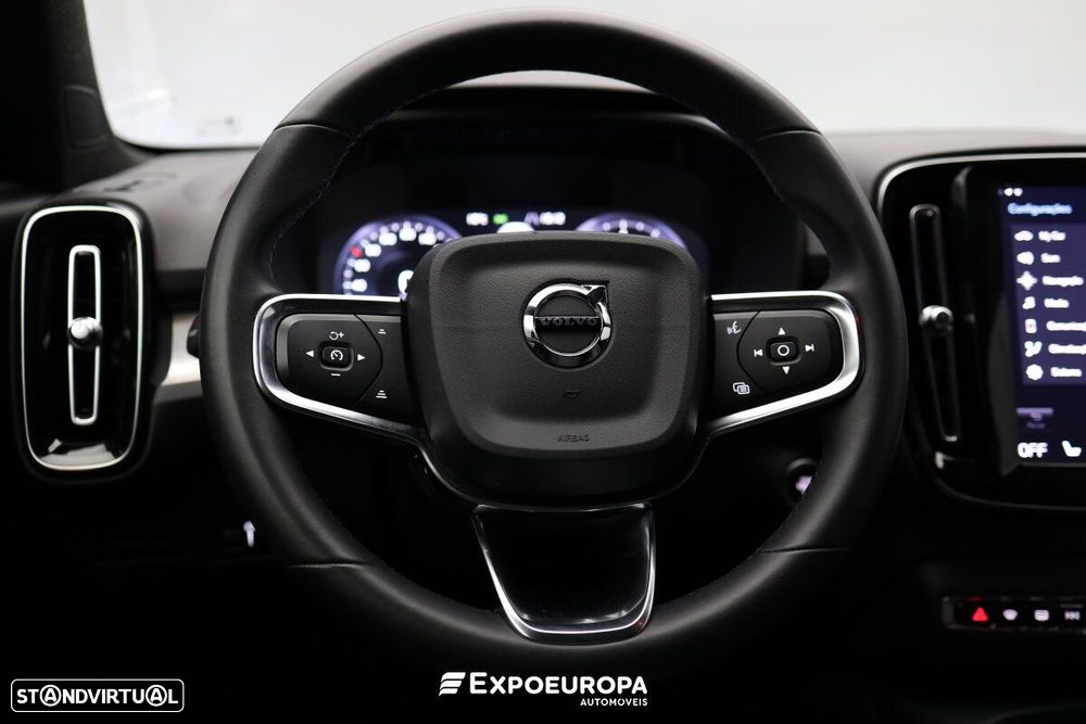 Volvo XC 40 1.5 T2 Plus Dark Auto - 10