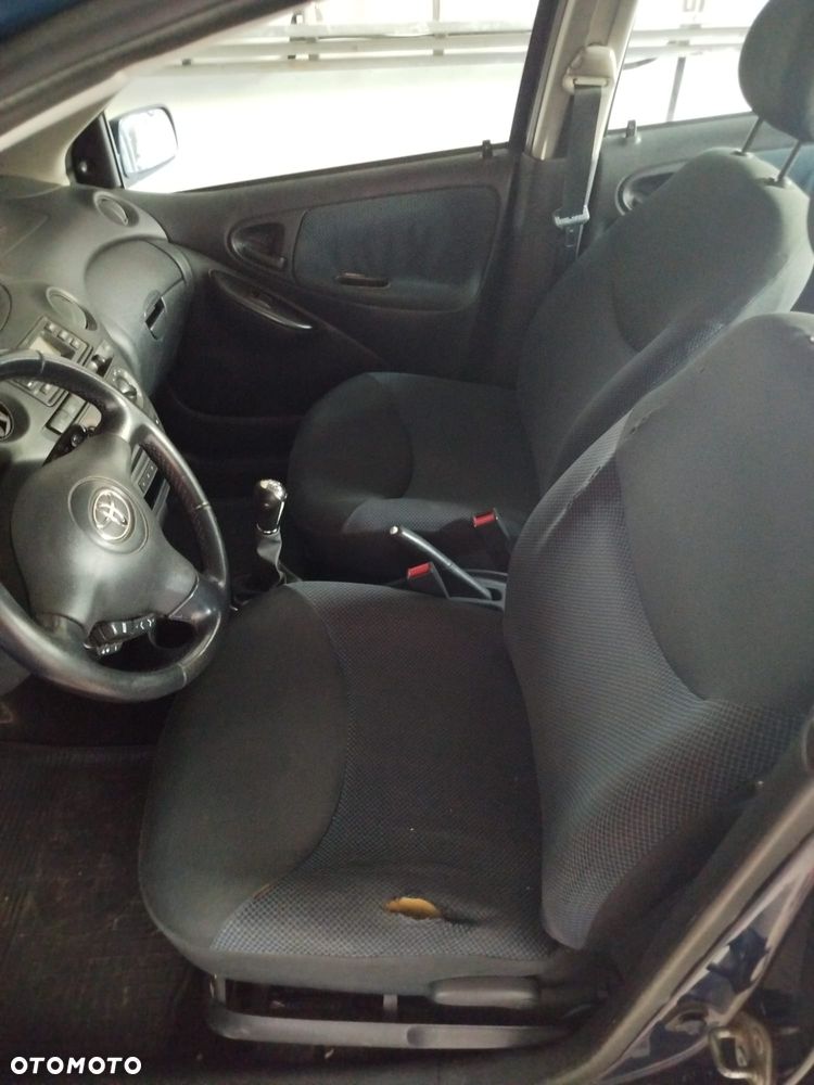 Toyota Yaris - 7