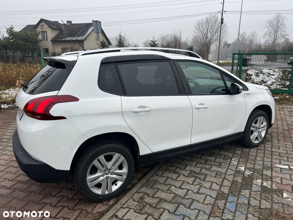 Peugeot 2008 PureTech 82 Style - 16