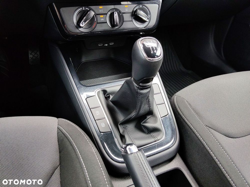Skoda Fabia 1.0 TSI Ambition - 21