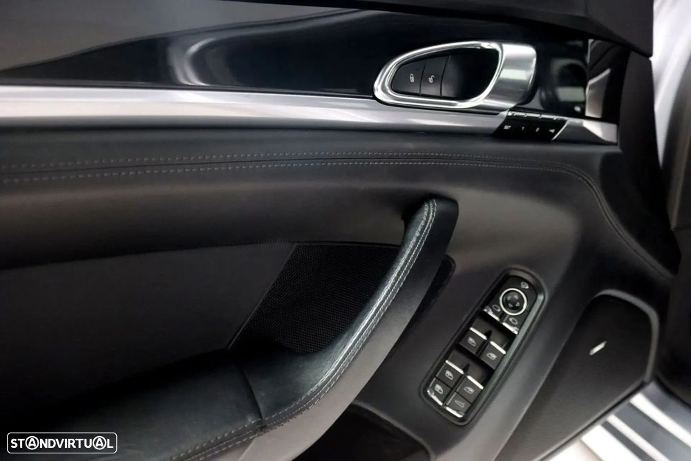 Porsche Panamera S Hybrid - 10