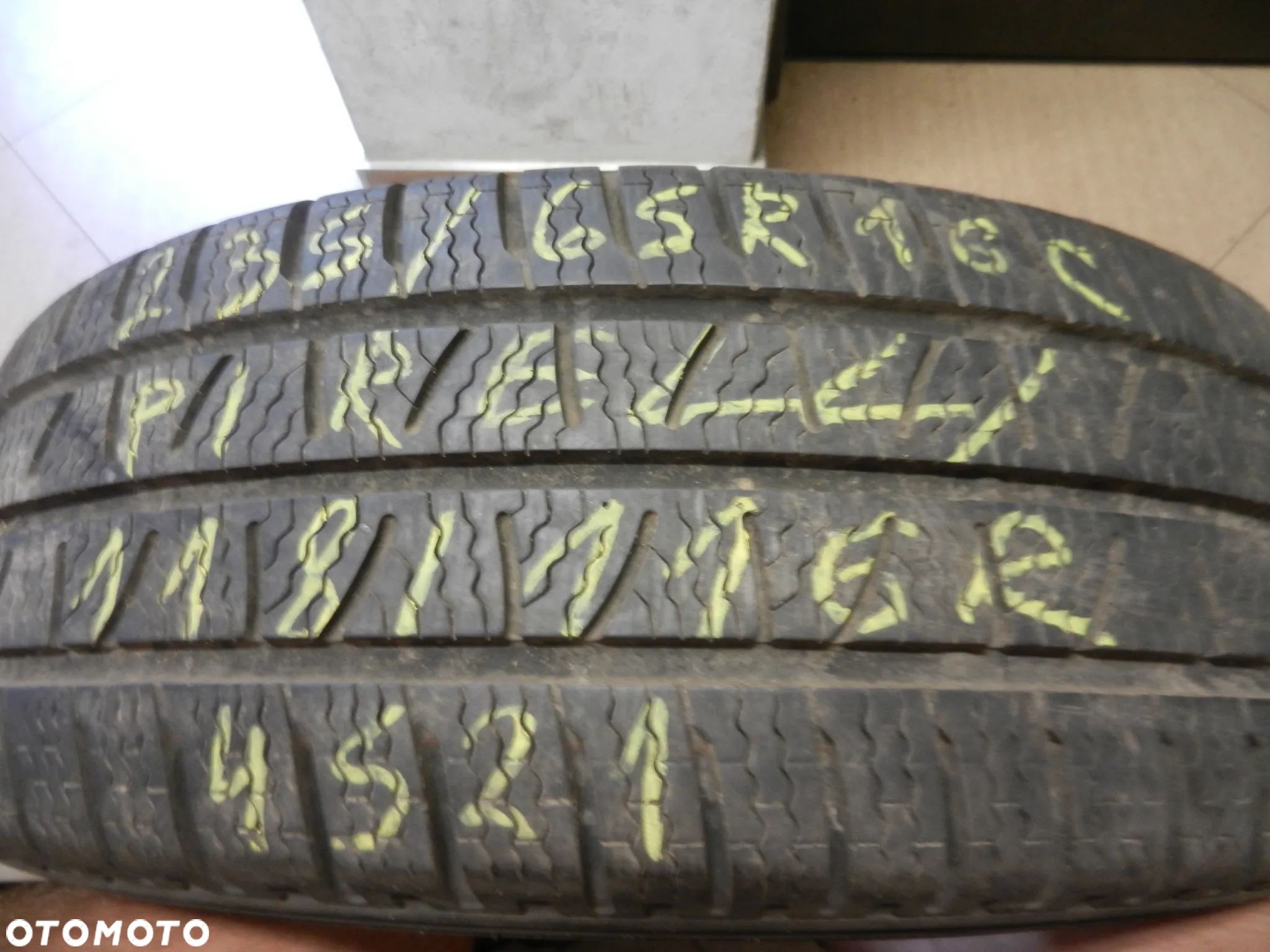Opona pojedyńcza 235/65r16c pirelli carrier winter MO-V 8,3mm zima - 1