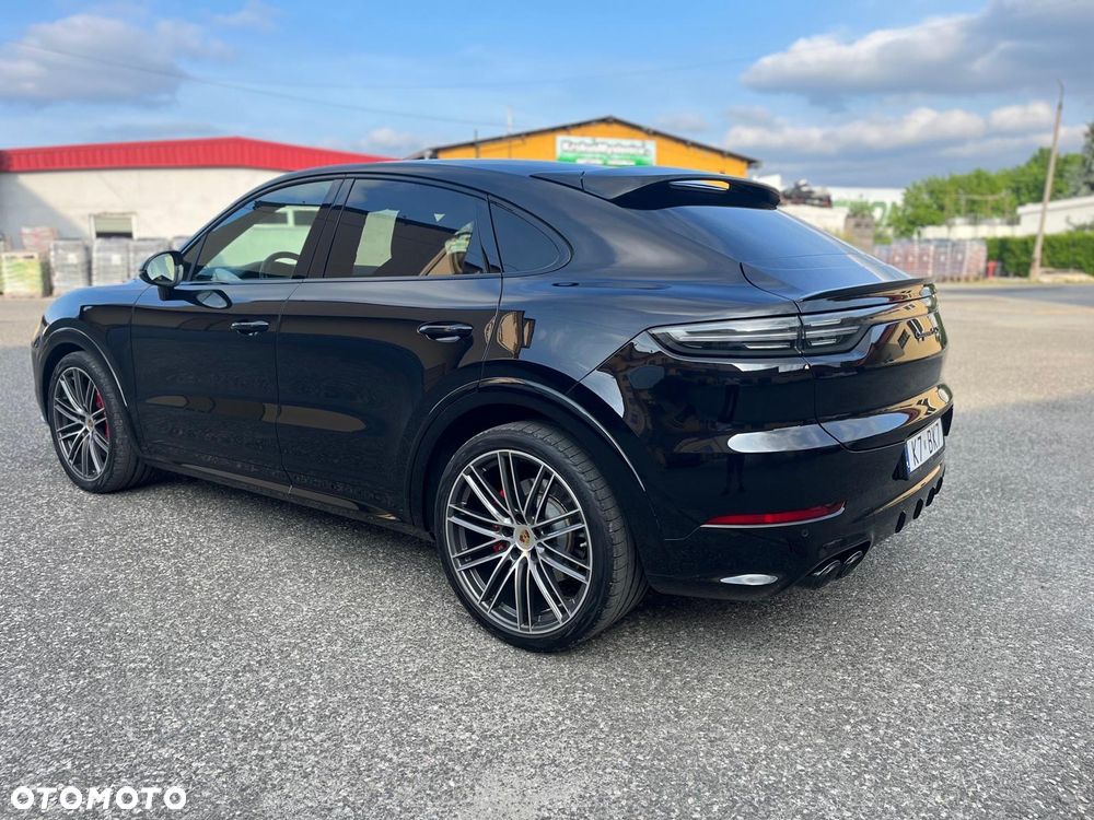 Porsche Cayenne Coupe GTS - 20