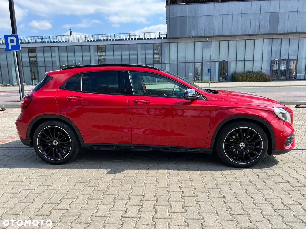 Mercedes-Benz GLA 220 d 4Matic 7G-DCT AMG Line - 6