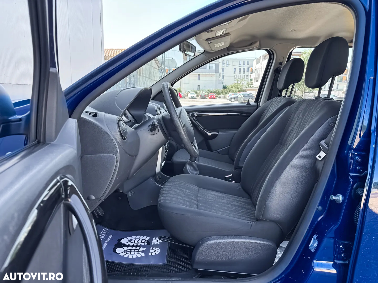 Dacia Duster 1.6 16V 4x2 - 8