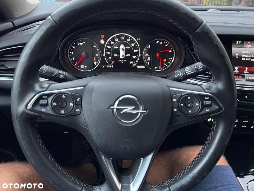 Opel Insignia - 18