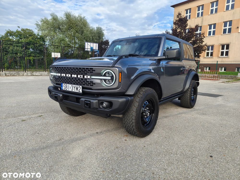 Ford Bronco - 2