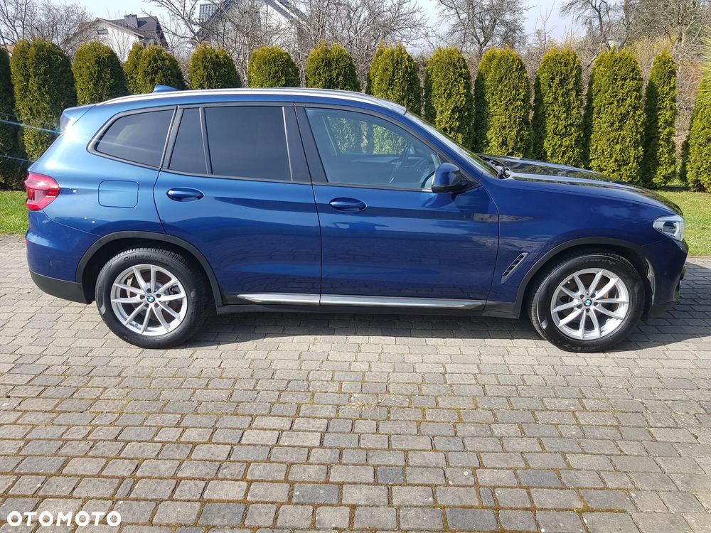 BMW X3 sDrive18d Business Edition - 32