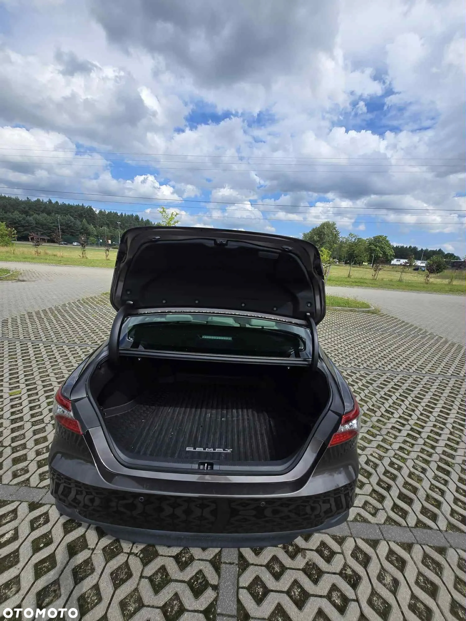 Toyota Camry 2.5 Hybrid Executive CVT - 15