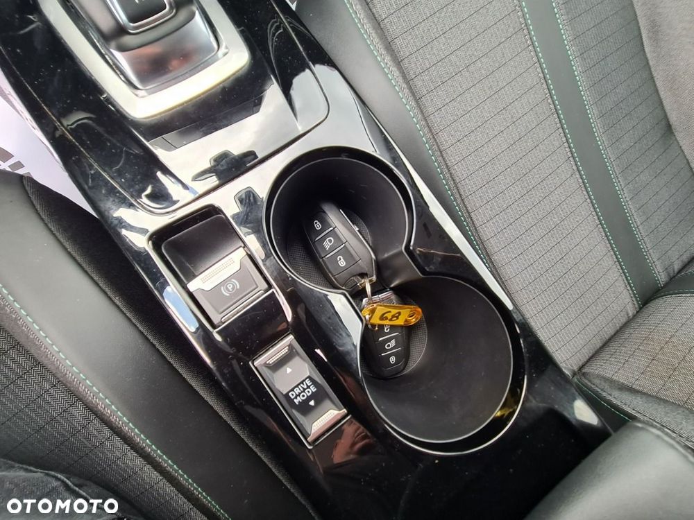 Peugeot 208 1.2 PureTech Active S&S EAT8 - 22