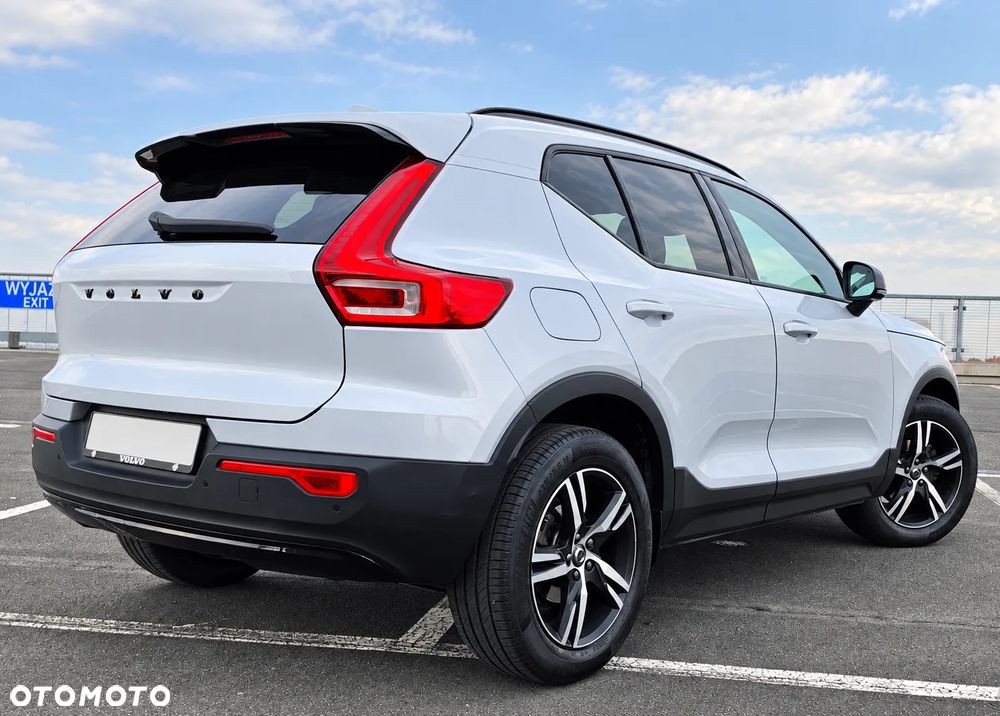 Volvo XC 40 T3 R-Design - 11
