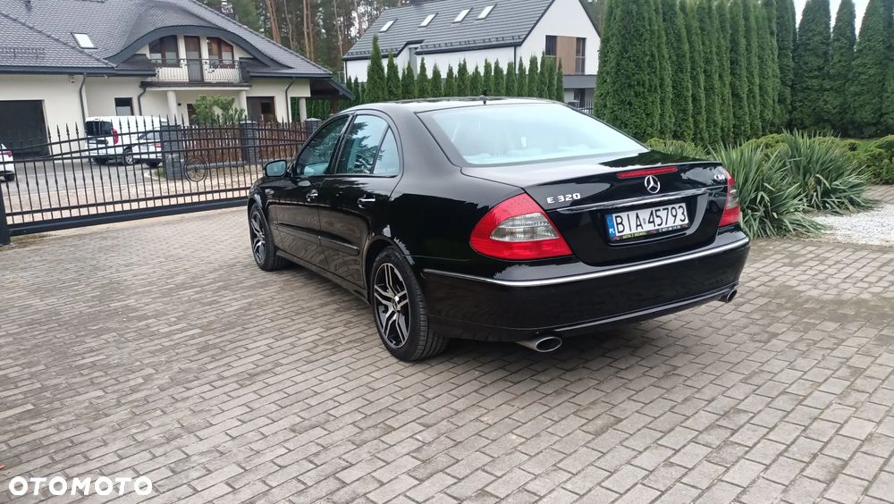 Mercedes-Benz Klasa E 320 CDI 7G-TRONIC Avantgarde BusinessEDITION - 7