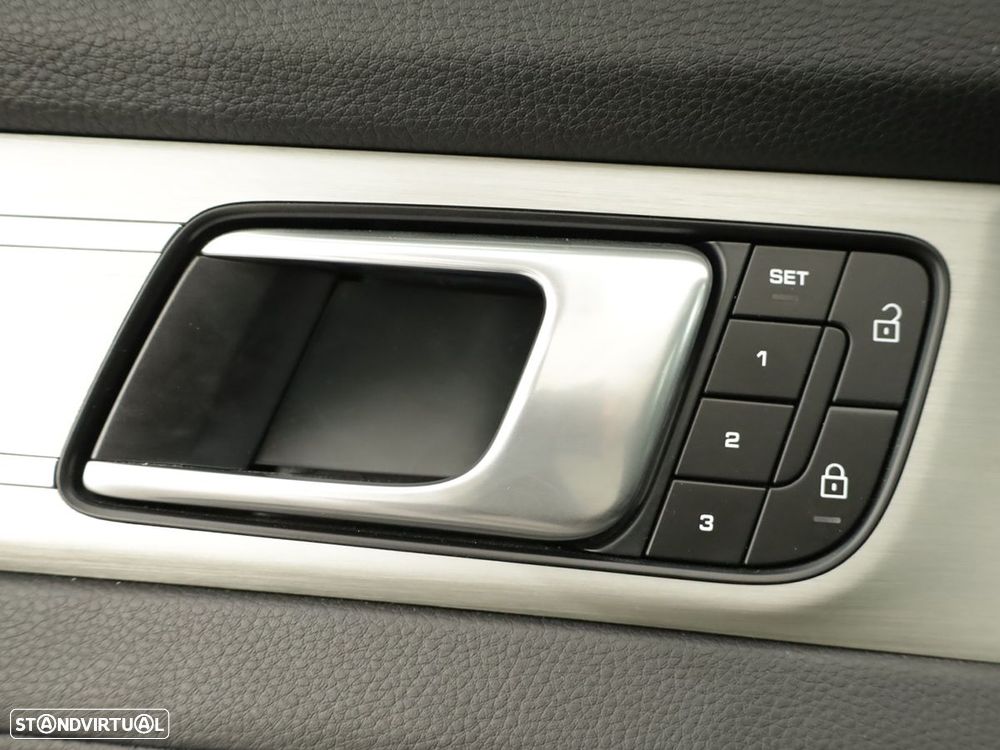 Porsche Panamera Sport Turismo 4 E-Hybrid - 27