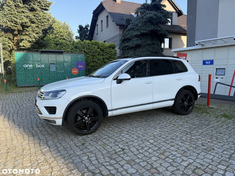 Volkswagen Touareg - 1