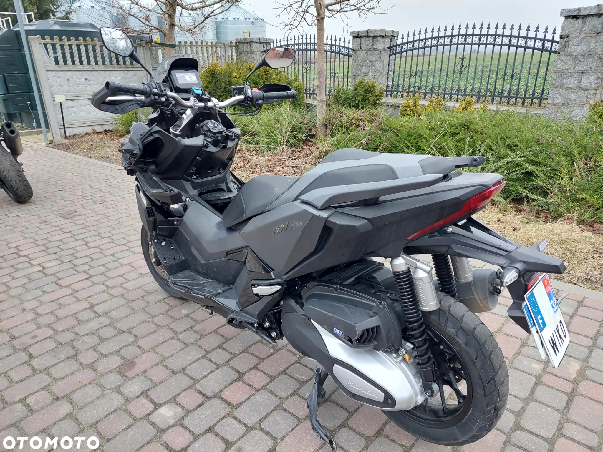 Honda ADV350 - 4