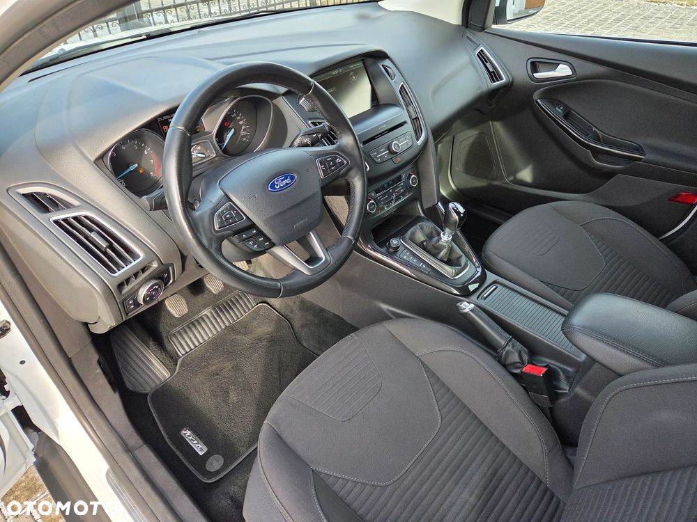 Ford Focus 1.0 EcoBoost Titanium - 18