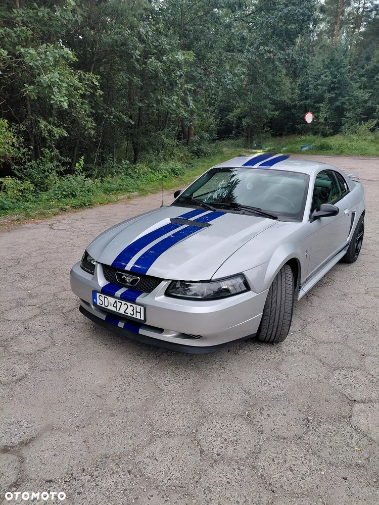 Ford Mustang - 1