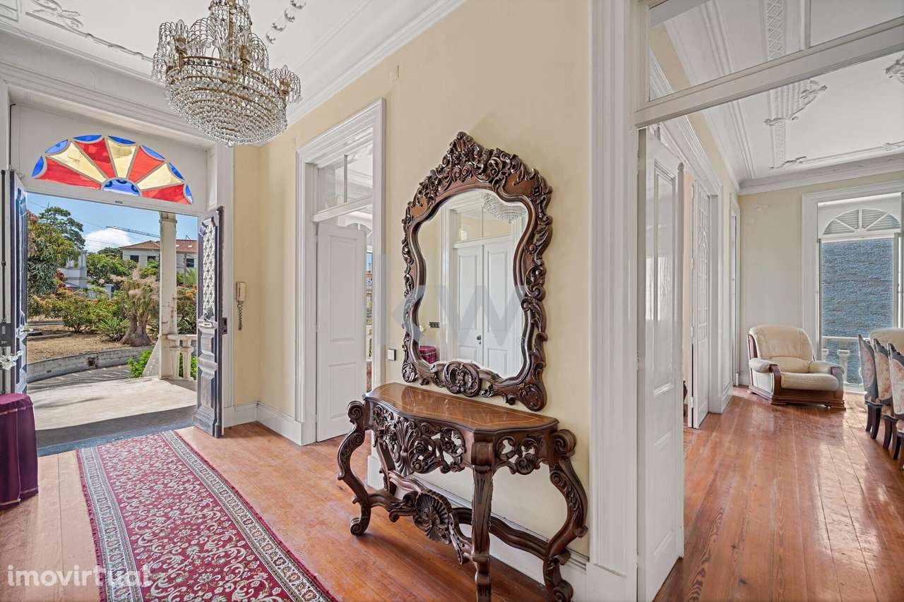 Palacete no Funchal | EXCELENTE INVESTIMENTO - Grande imagem: 3/57
