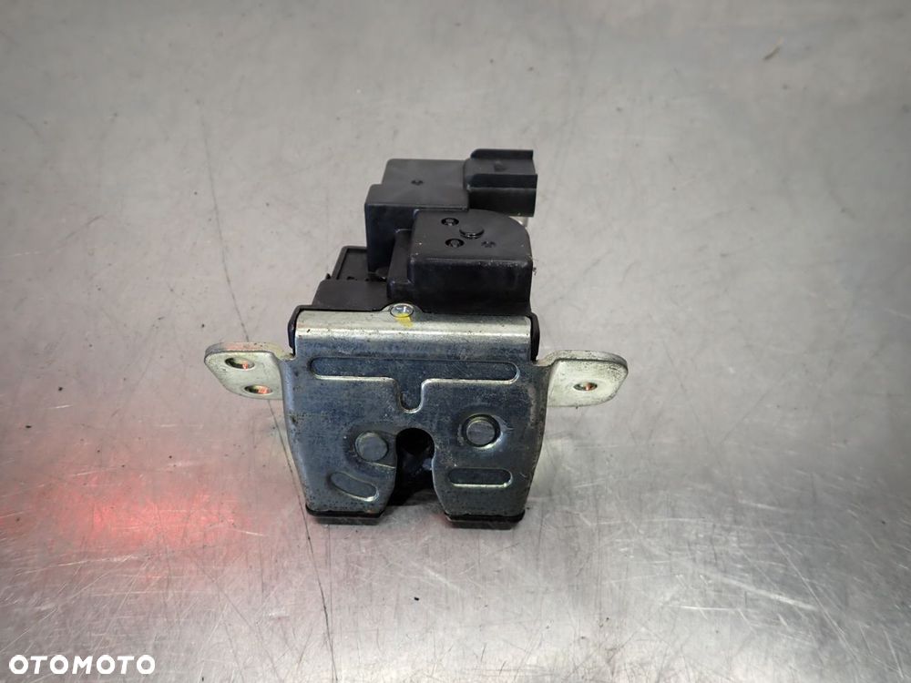 ZAMEK KLAPY BAGAŻNIKA HYUNDAI I10 II - 2