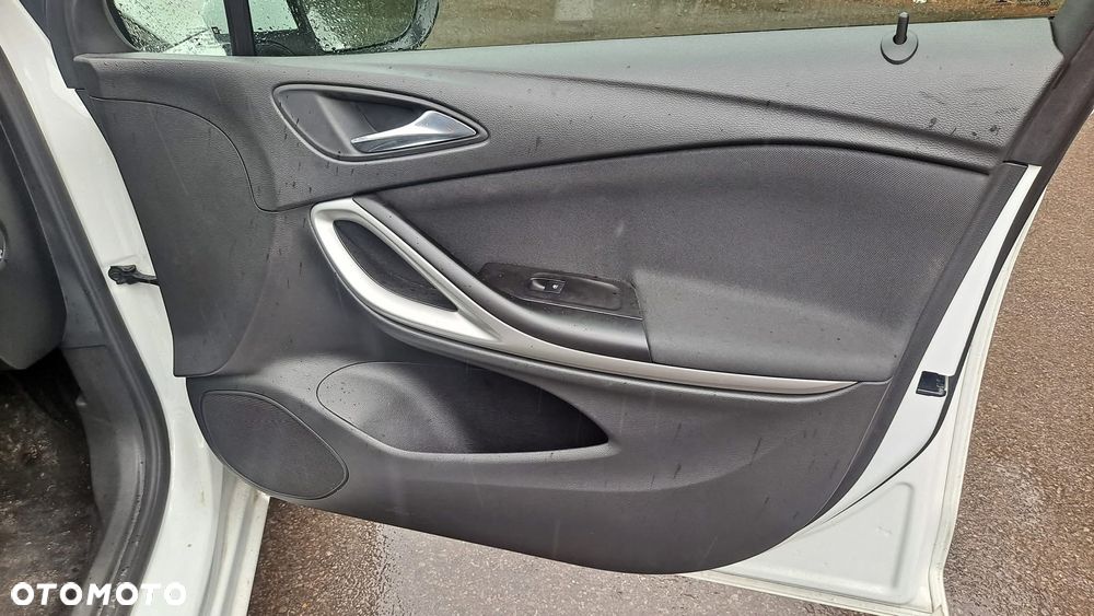 Opel Astra 1.6 CDTI Essentia S&S - 23