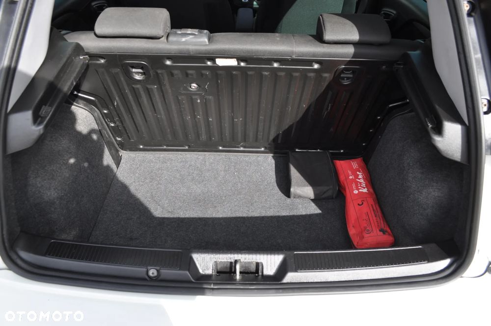 Fiat Punto 1.2 Young - 33