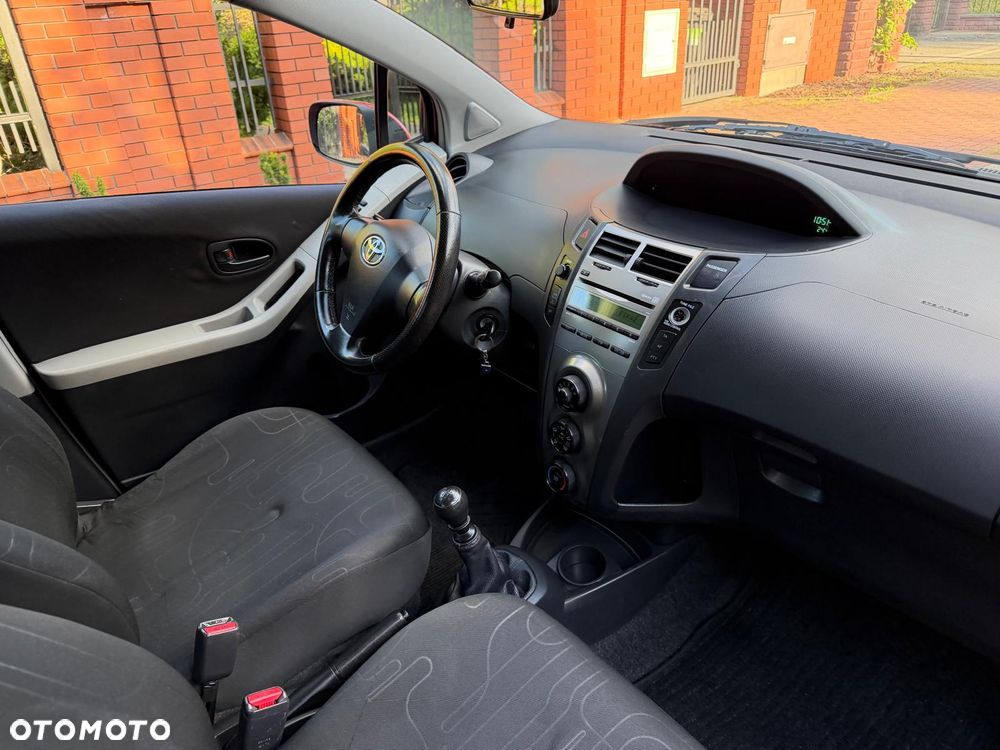 Toyota Yaris 1.33 Sol - 12