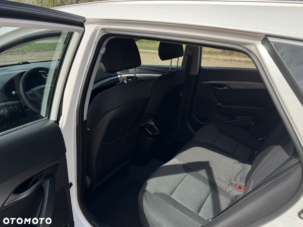 Hyundai i40 Kombi 1.6 Classic - 11