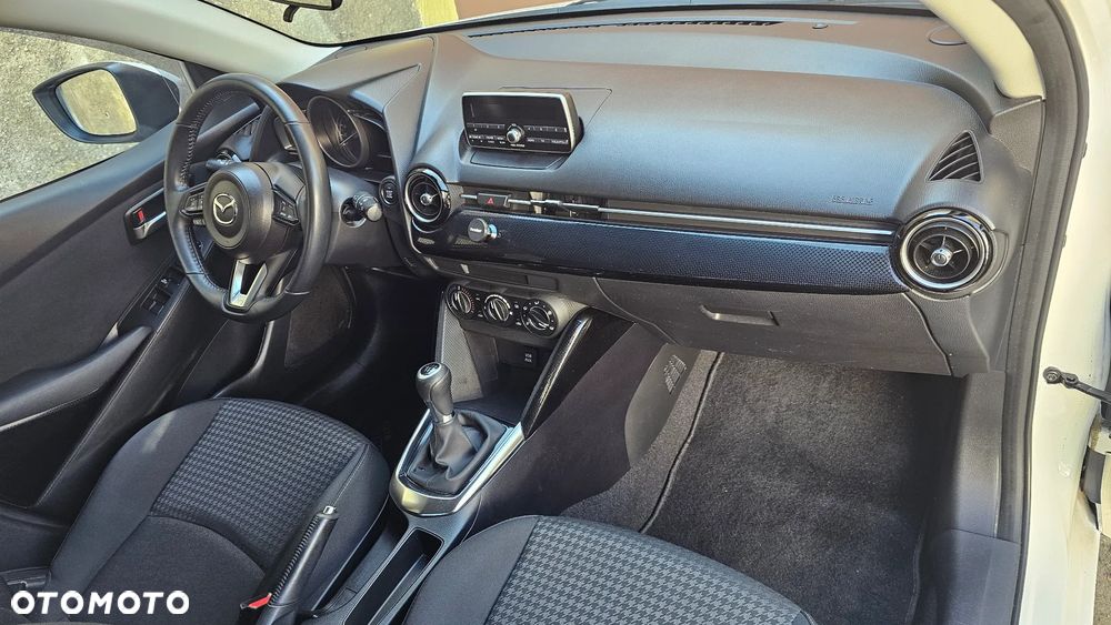 Mazda 2 - 22