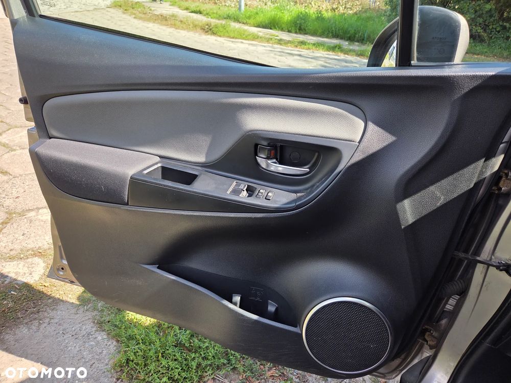 Toyota Yaris Hybrid 100 Premium EU6 - 26