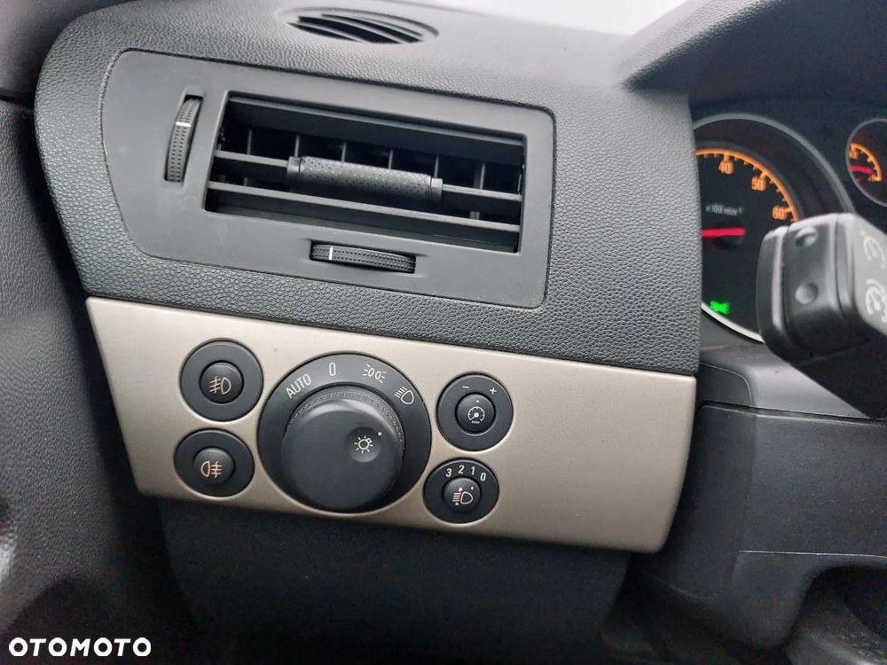 Opel Astra 1.6 Cosmo - 15