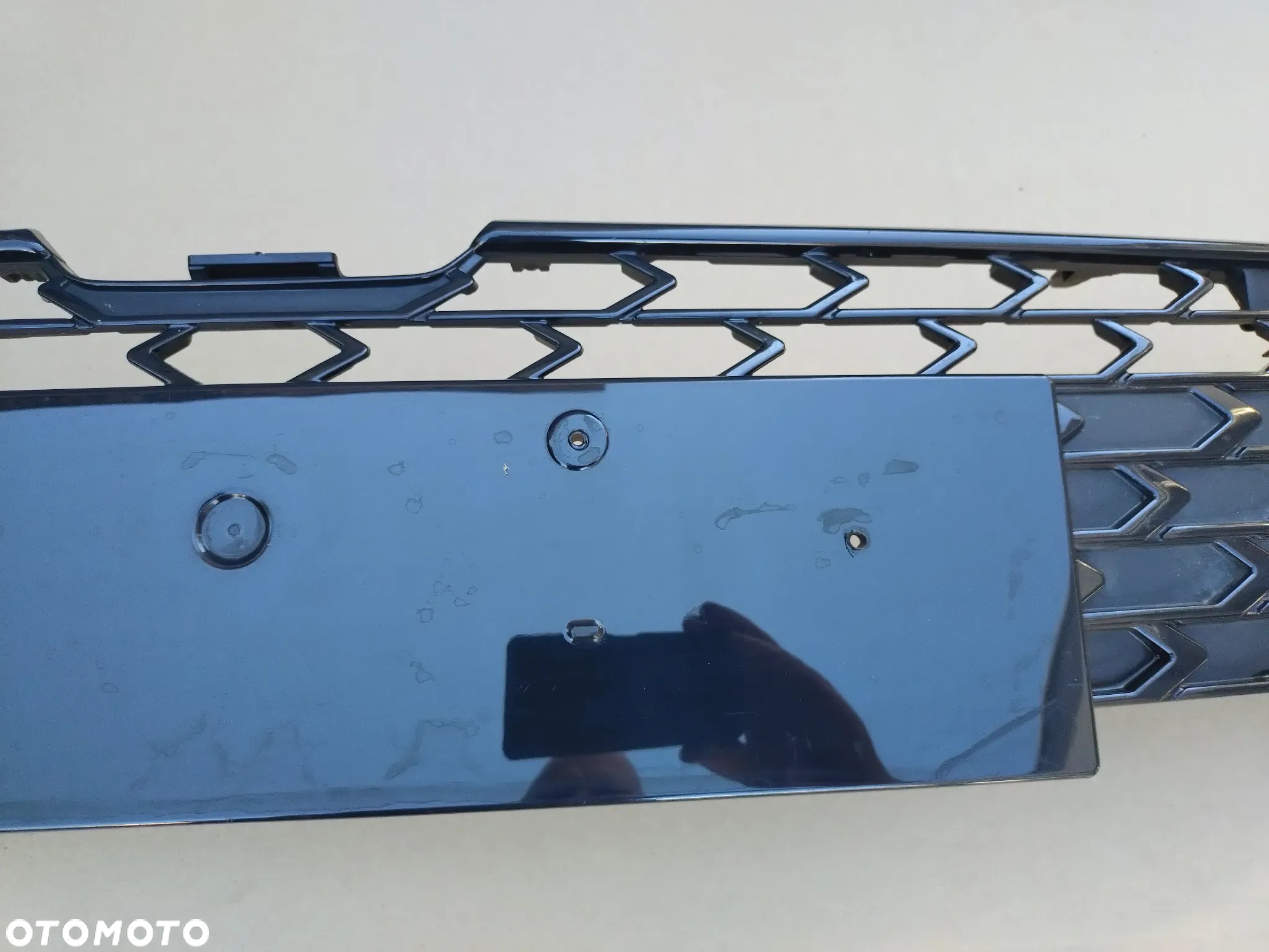 TOYOTA COROLLA E21 LIFT 23- 53112-02E20 / 30 KRATKA GÓRNA W ZDERZAK PRZÓD! ORYGINAŁ! - 4