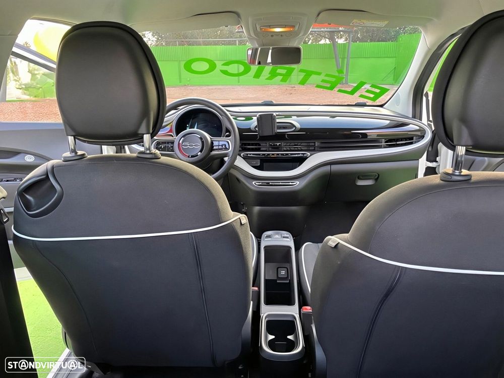 Fiat 500e Action - 12