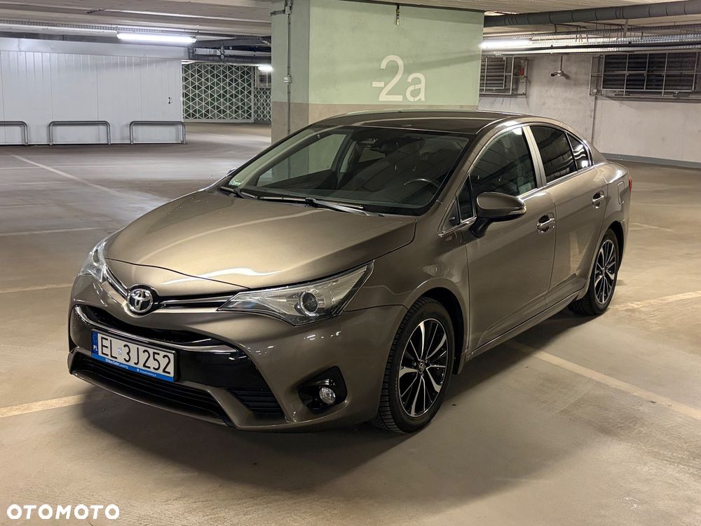 Toyota Avensis 2.0 D-4D Premium - 2