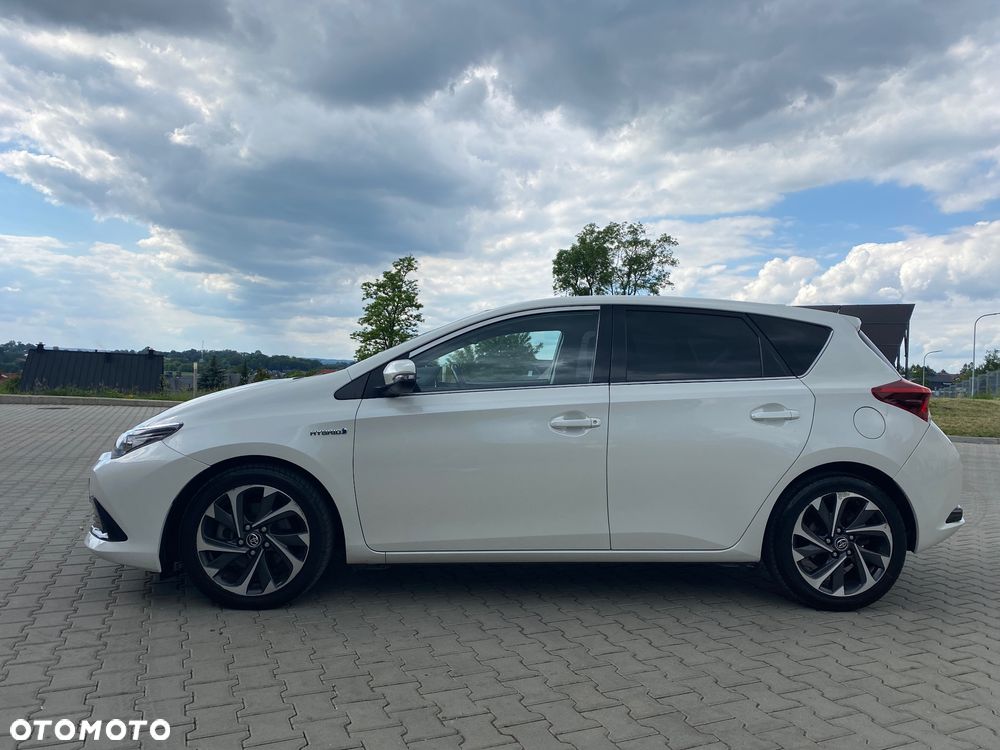 Toyota Auris 1.8 Executive - 36