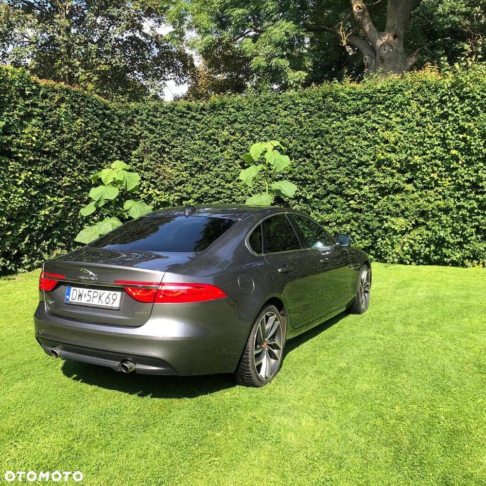 Jaguar XF 2.0 i4D Prestige - 12