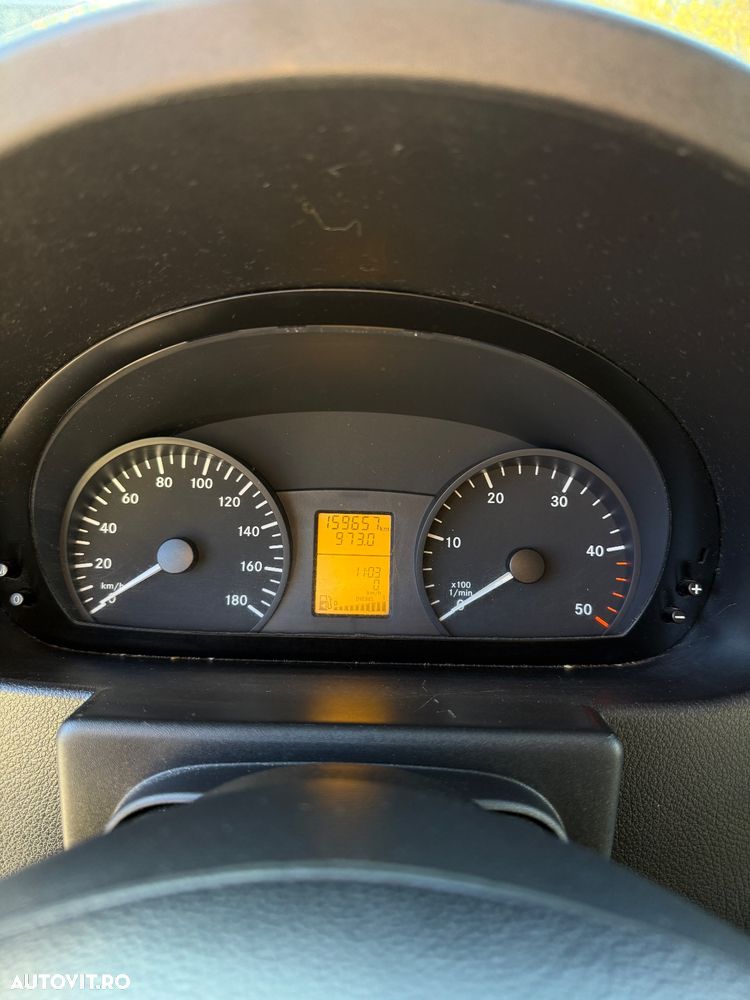 Mercedes-Benz Sprinter - 9