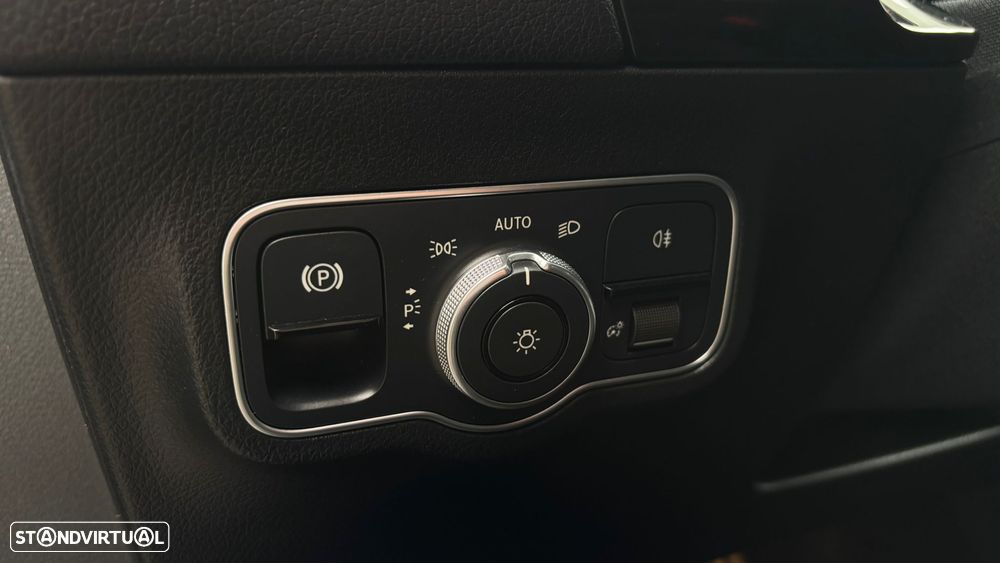 Mercedes-Benz GLA 250 e 8G-DCT AMG Line - 19