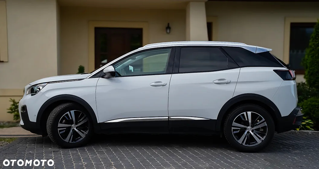 Peugeot 3008 1.2 PureTech Allure S&S - 18