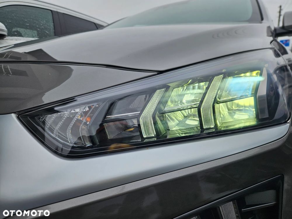 Hyundai IONIQ Hybrid Premium - 24