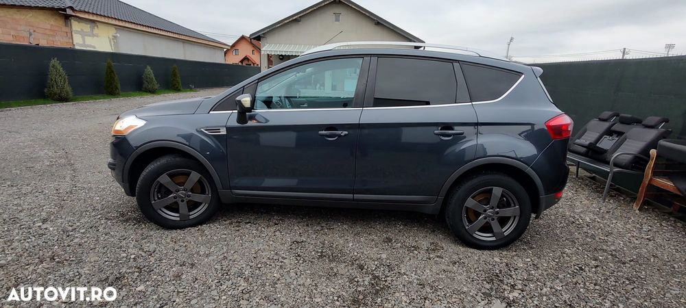 Ford Kuga 2.0 TDCi 2x4 Titanium - 14