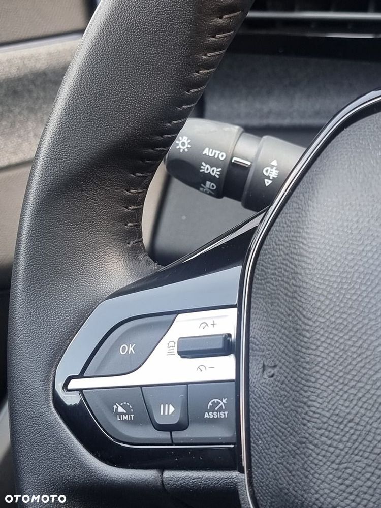 Peugeot 308 1.2 PureTech Allure S&S - 33