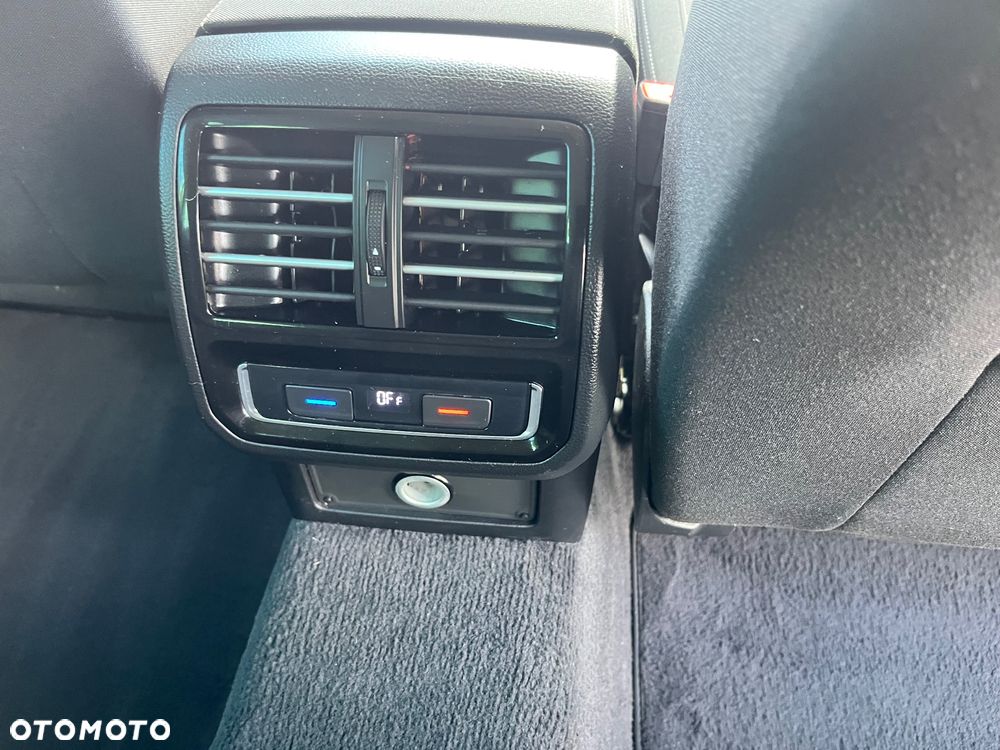 Volkswagen Passat Variant 2.0 TDI SCR - 20