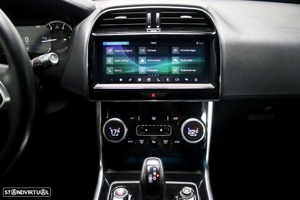 Jaguar XE D180 Aut. R-Dynamic S - 19